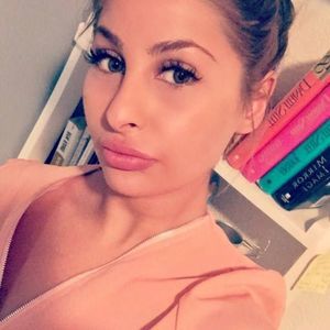 Meet your Posher, Cyn